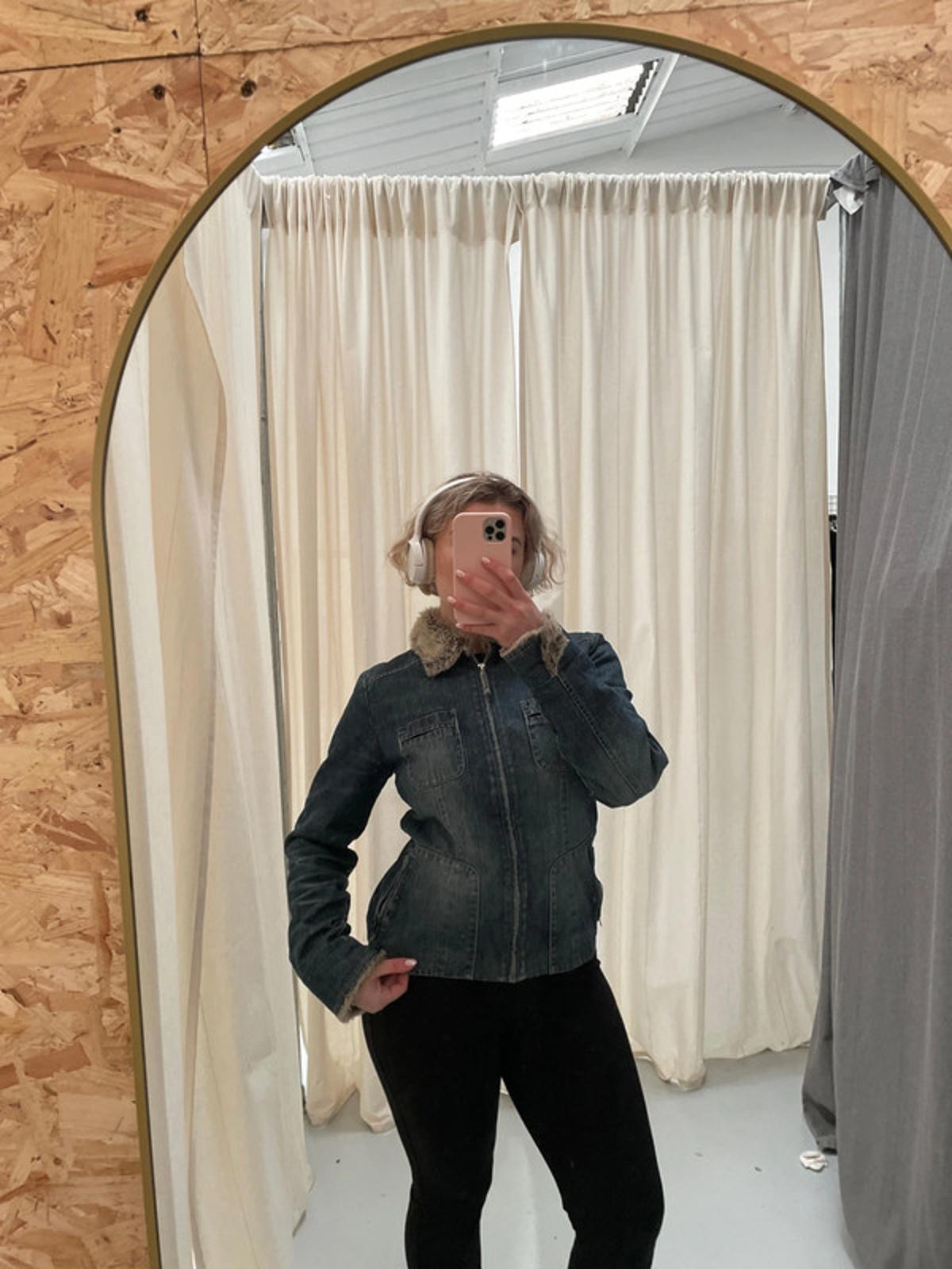 Vintage Y2K principles denim zip up jacket with faux fur trim