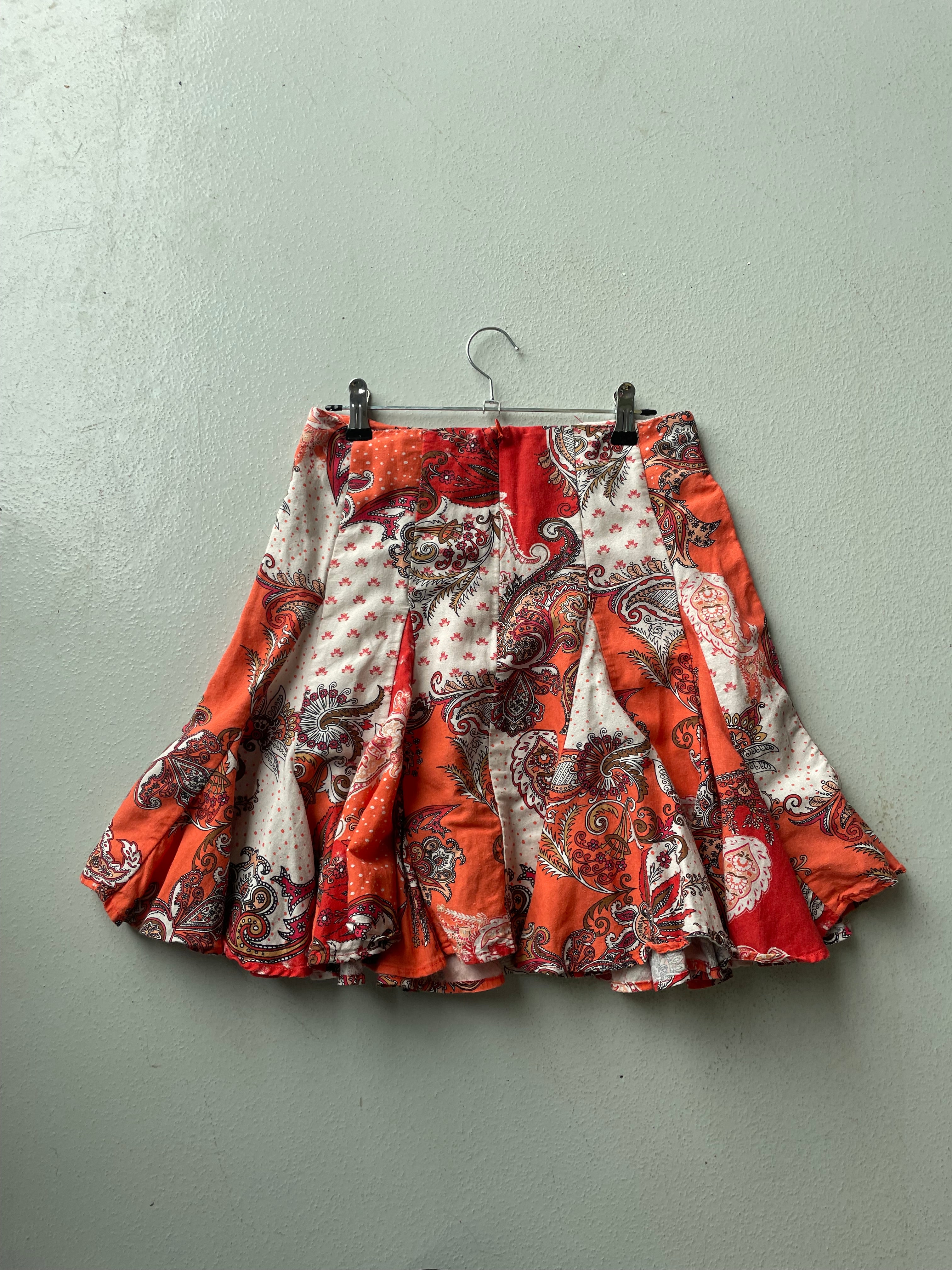 Vintage Y2K Red Floral Print Ruffled mini skirt