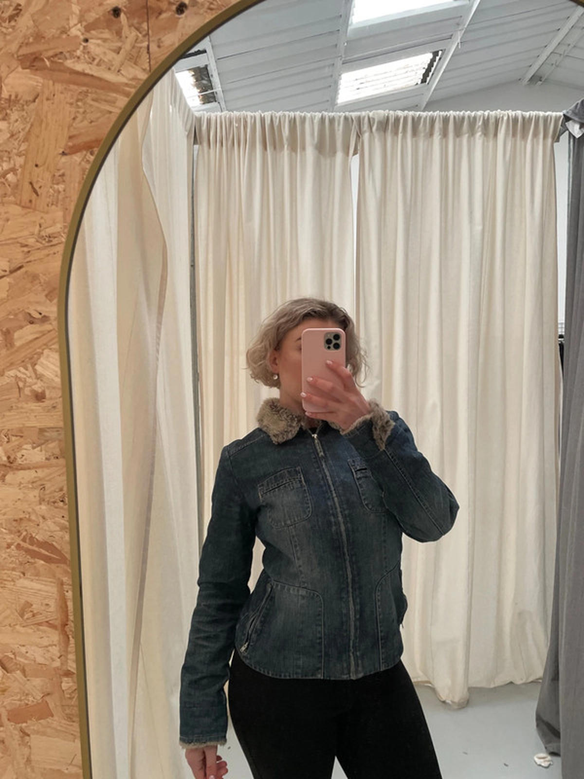 Vintage Y2K principles denim zip up jacket with faux fur trim