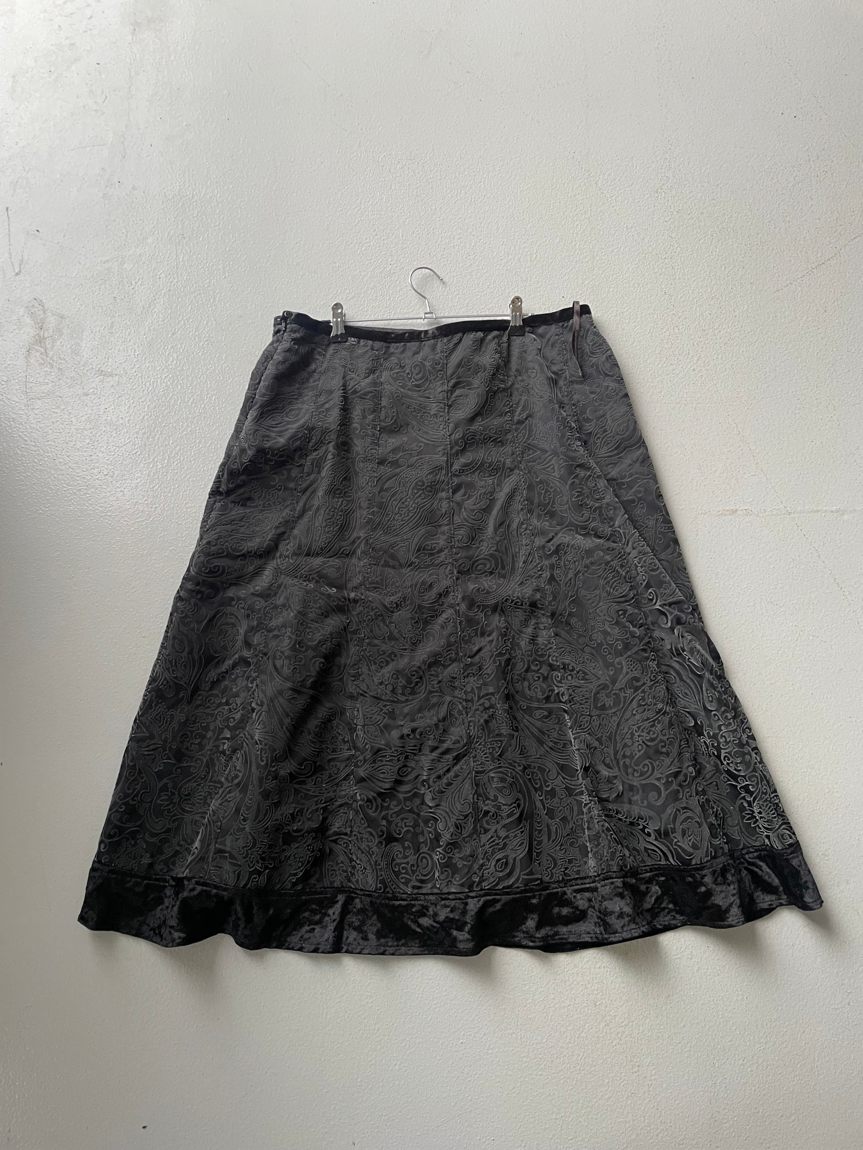 Vintage y2k Peruna Black Velvet Midi Skirt