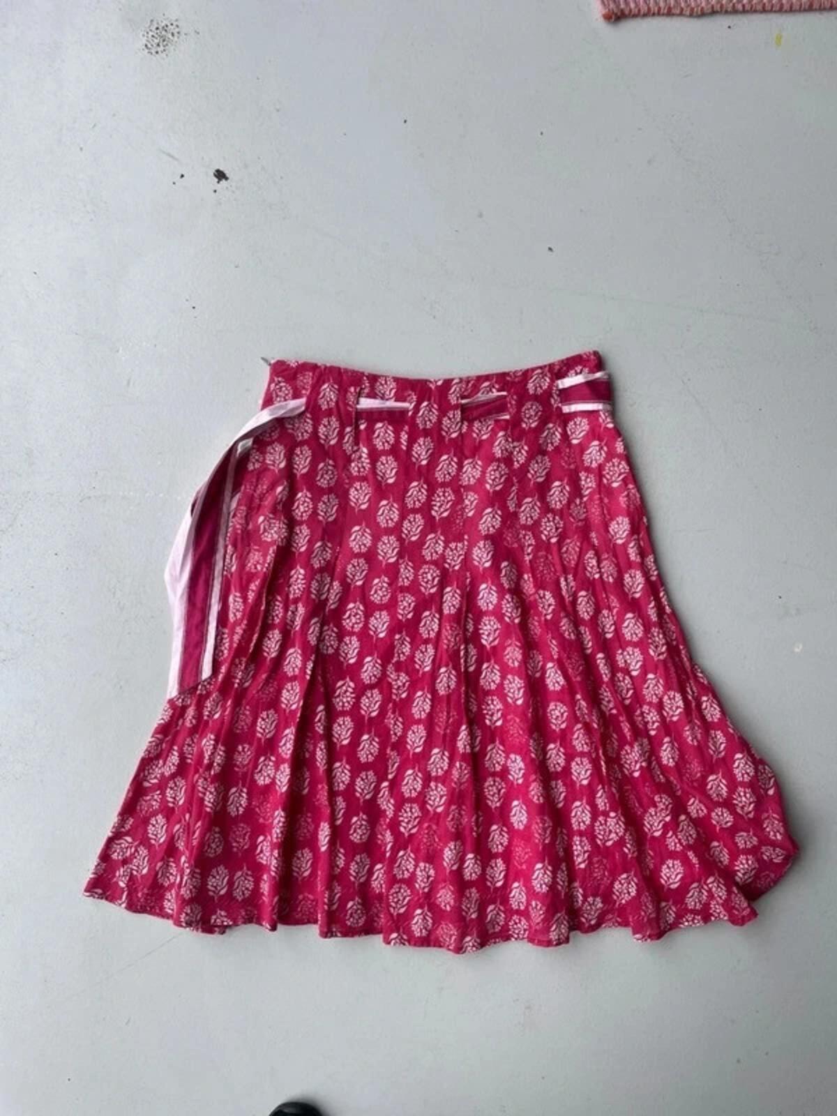 White Stuff Low Waisted Pink cotton floral midi skirt