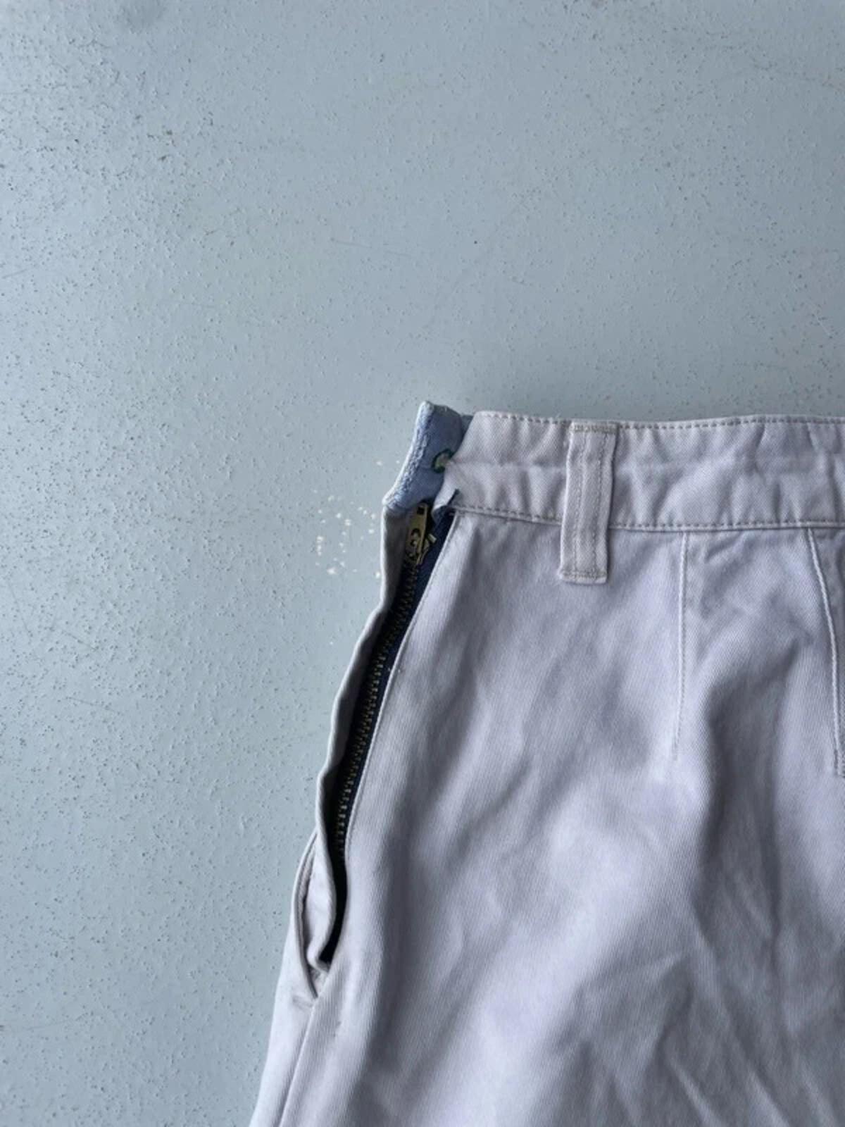 Vintage Y2K Tommy Hilfiger beige shorts