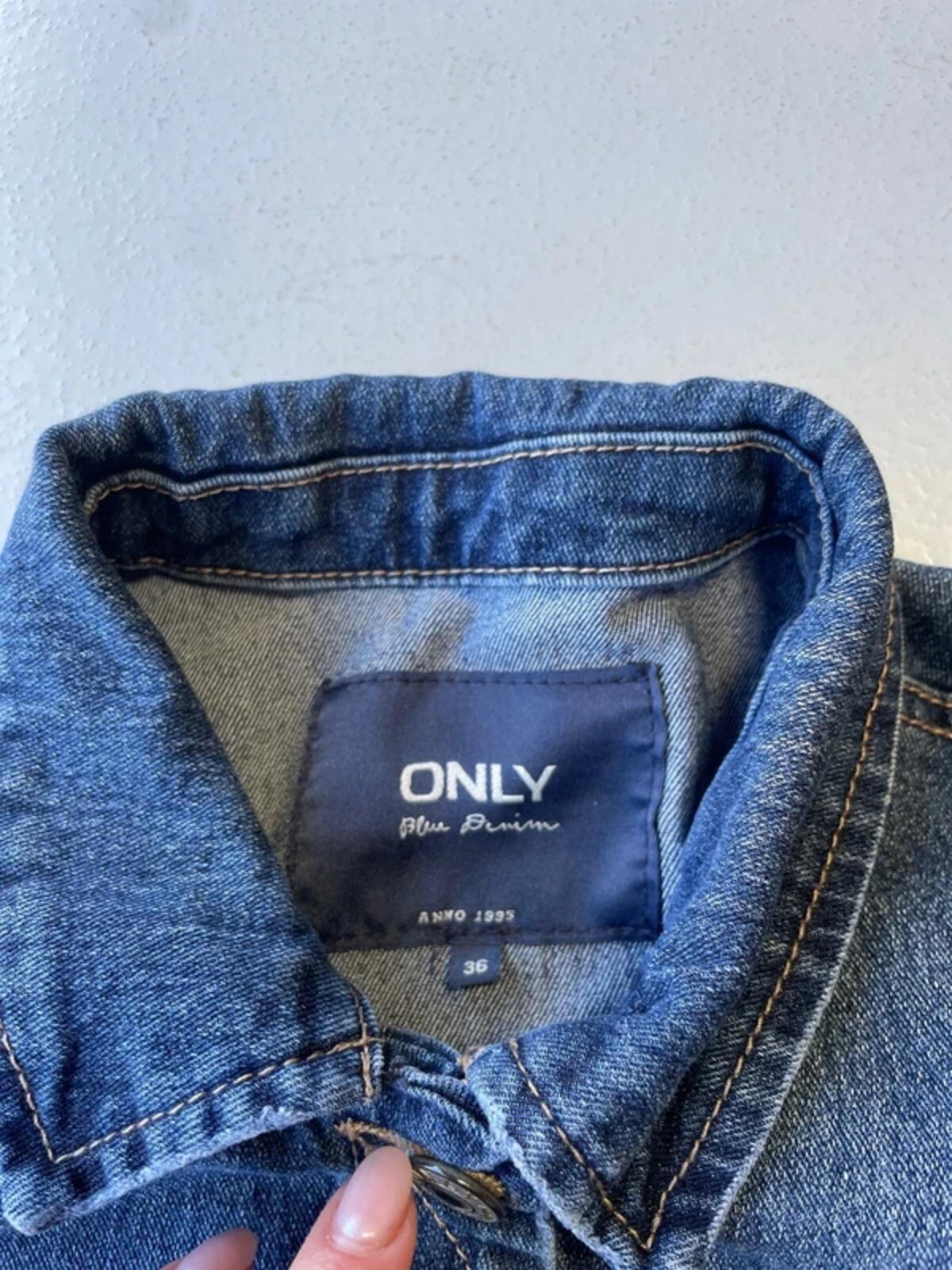 Vintage navy denim jacket