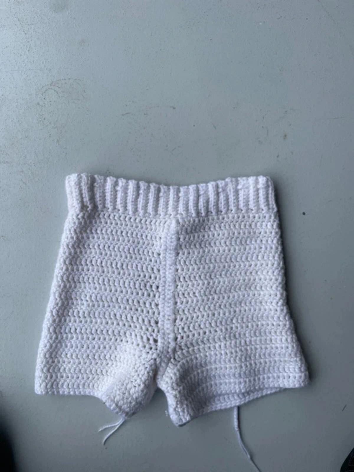 White crotchet knit short shorts