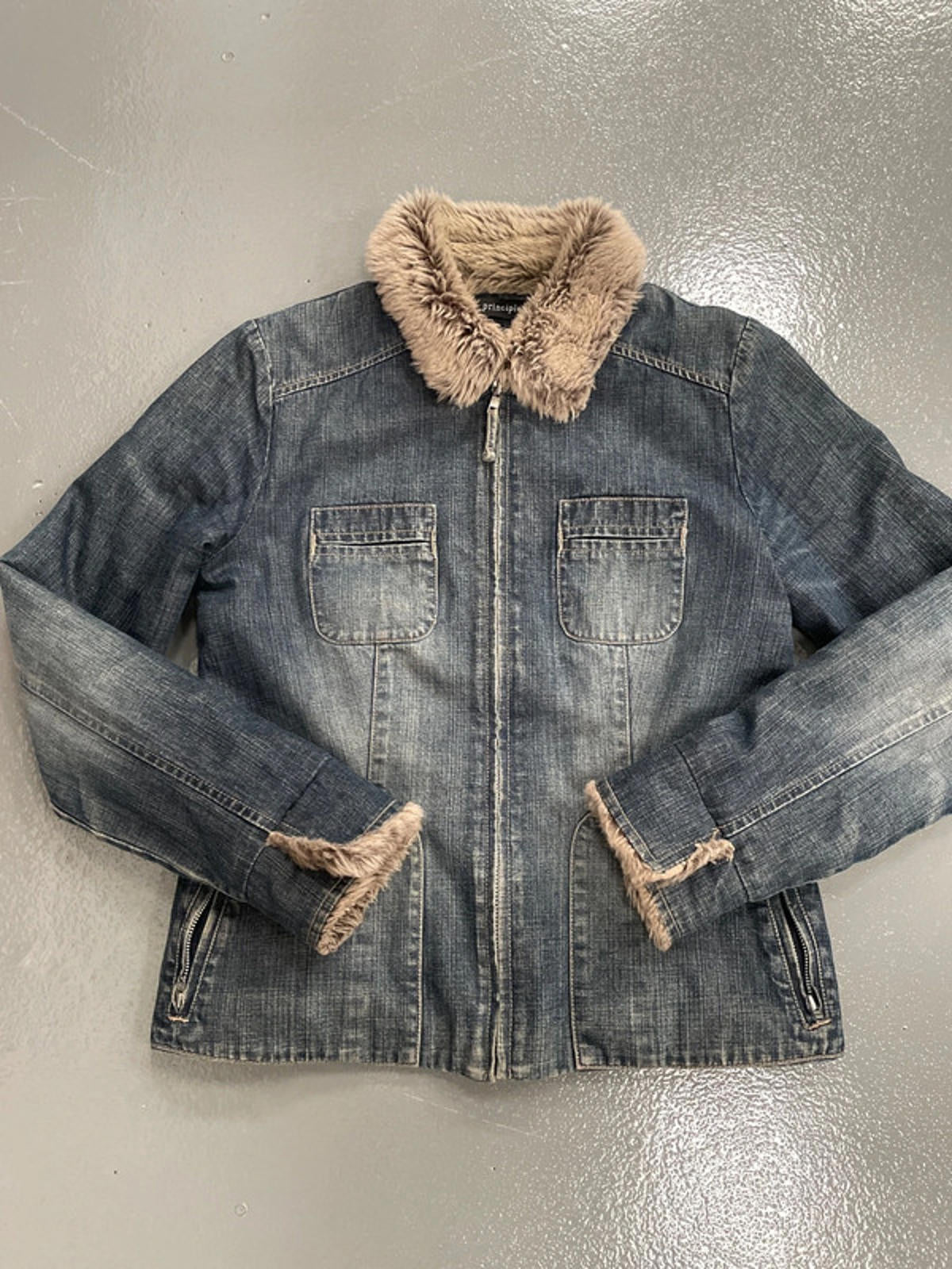 Vintage Y2K principles denim zip up jacket with faux fur trim
