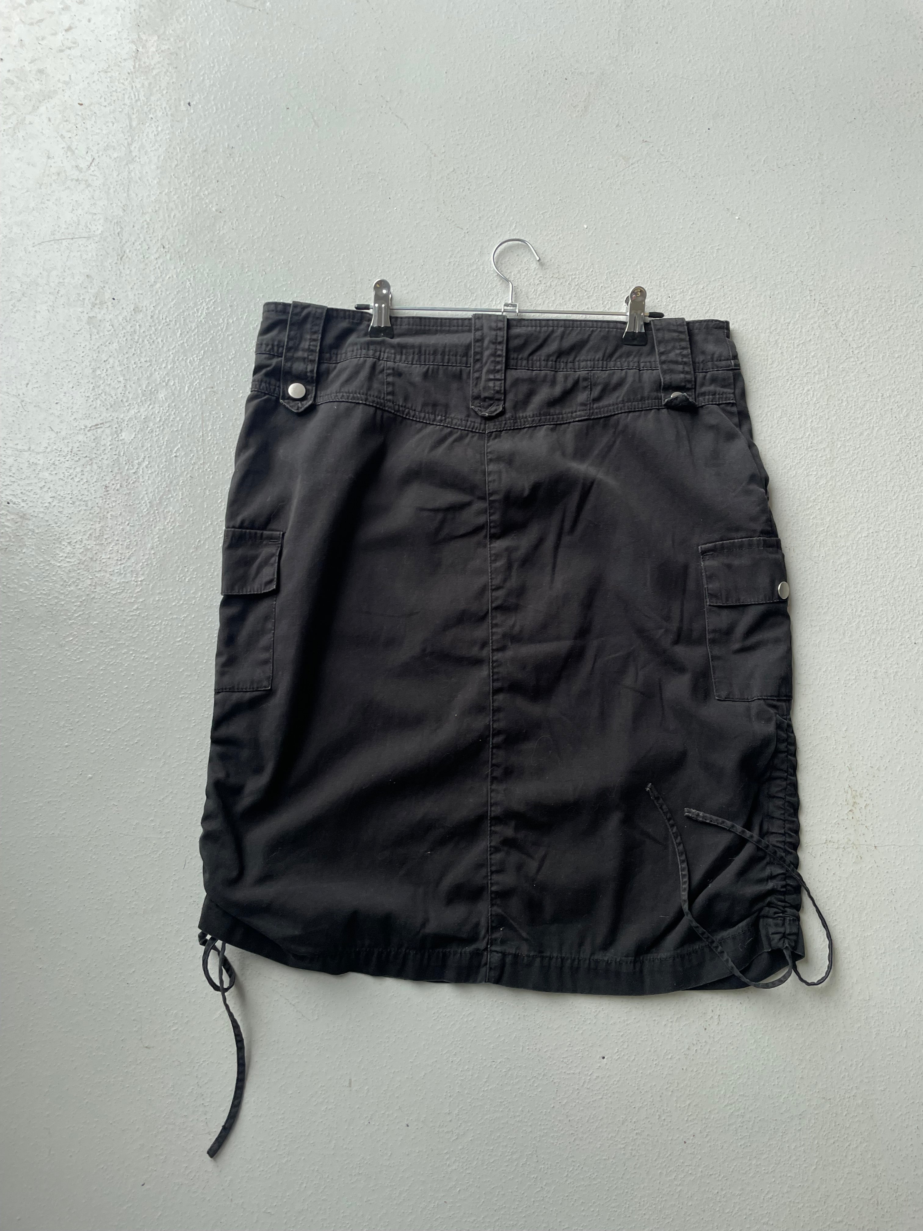 Vintage Y2K Black Dorothy Perkins Cargo Skirt