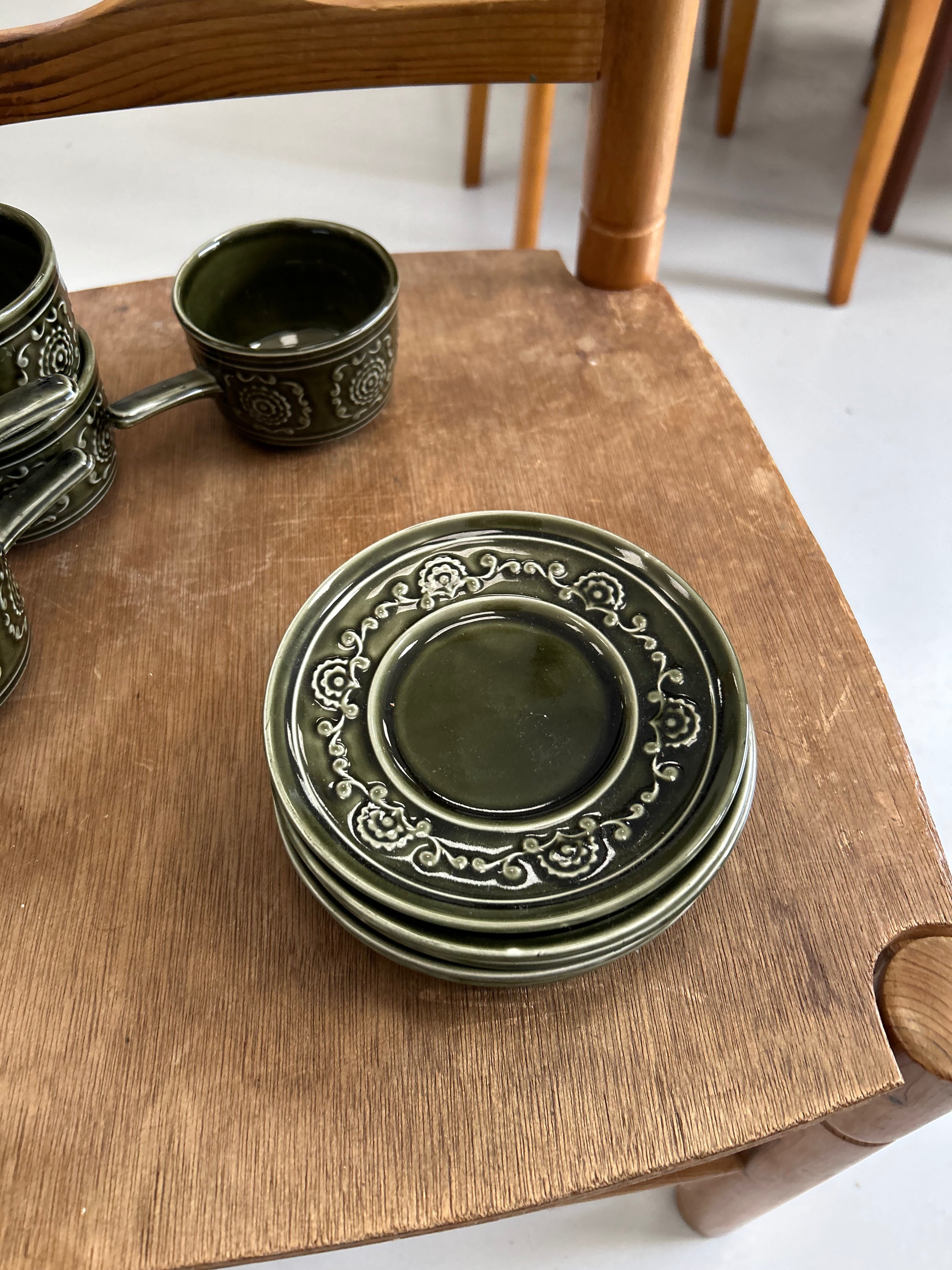 Vintage Tams Green Mugs and Saucers