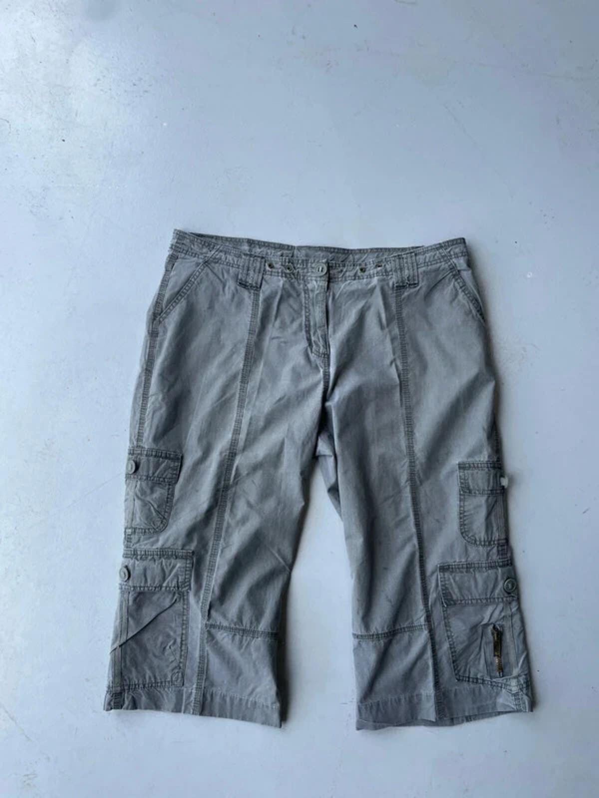 Vintage Y2K cargo capris