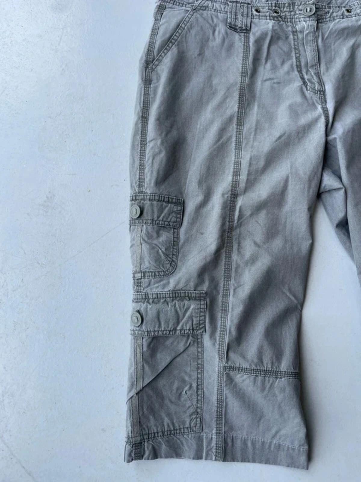 Vintage Y2K cargo capris
